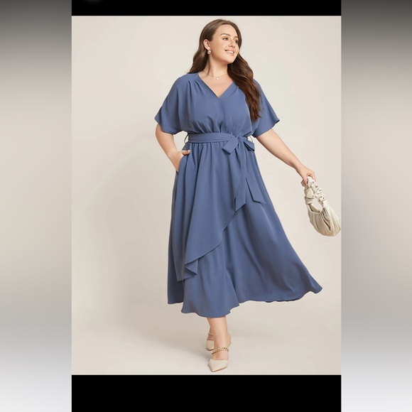 BloomChic Dresses & Skirts - ⭐️Host Pick⭐️ NWT BLOOMCHIC long blue/stone dress